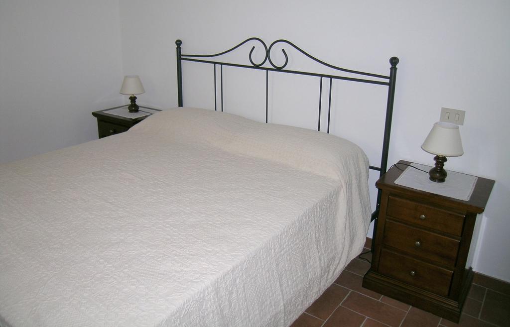 Agriturismo Podere Ossaia Cortona Pokój zdjęcie
