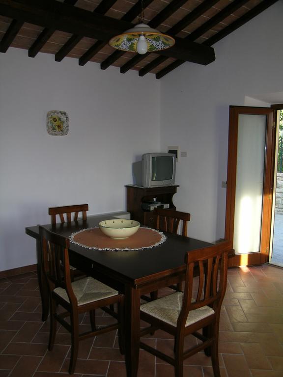 Agriturismo Podere Ossaia Cortona Pokój zdjęcie