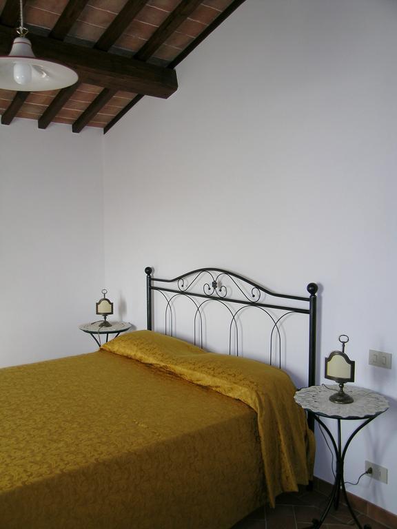 Agriturismo Podere Ossaia Cortona Pokój zdjęcie