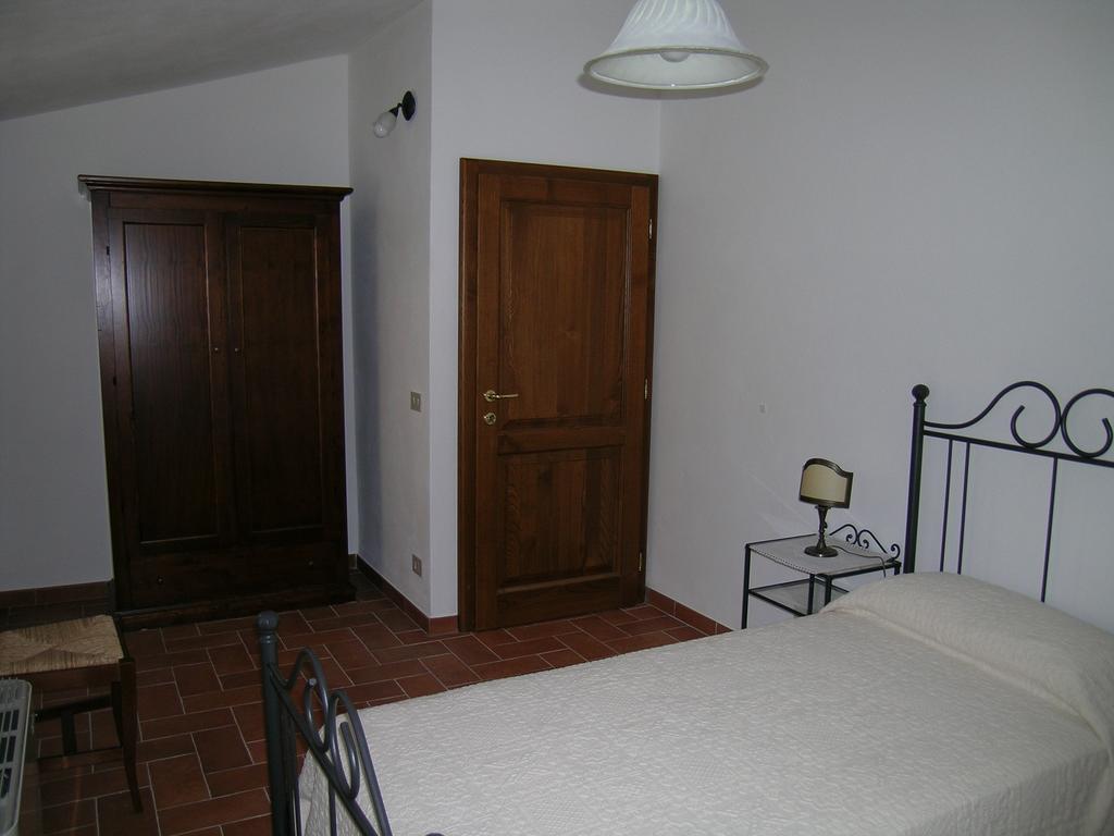 Agriturismo Podere Ossaia Cortona Pokój zdjęcie