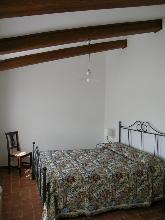 Agriturismo Podere Ossaia Cortona Pokój zdjęcie